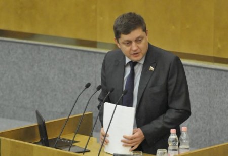 Депутат Госдумы Пахолков считает возможным признание независимости Донбасса Депутат Госдумы Пахолков считает возможным признание независимости Донбасса