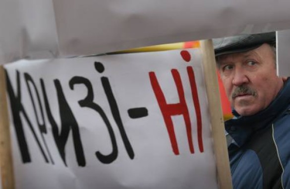 Яценюк признал: Украинской экономике - конец Яценюк признал: Украинской экономике - конец